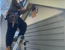 Siding Removal and Disposal in Pistakee Highlands, IL